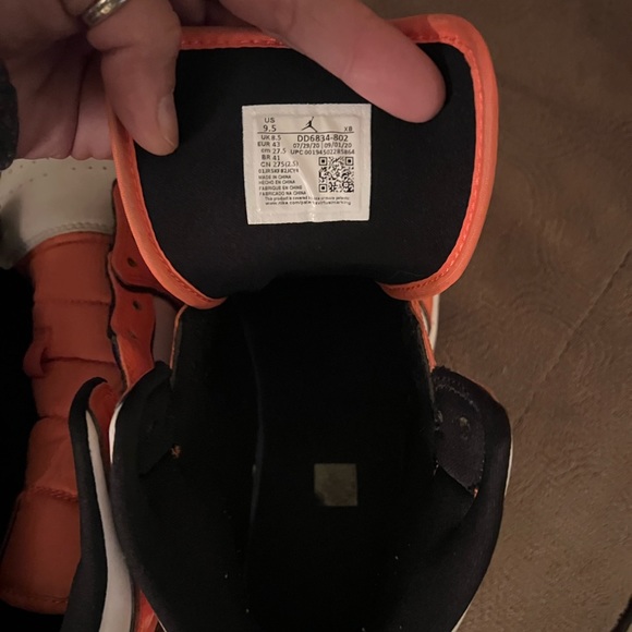 Nike Jordan 1 Mids | PATENT leather Turf Orange SE | M9.5/W11 - Picture 9 of 10